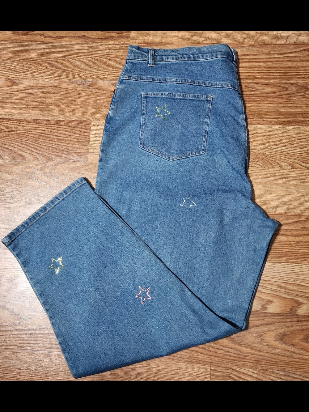QUACKER FACTORY  Straight Leg Jeans with Multicolor Star Embroidery